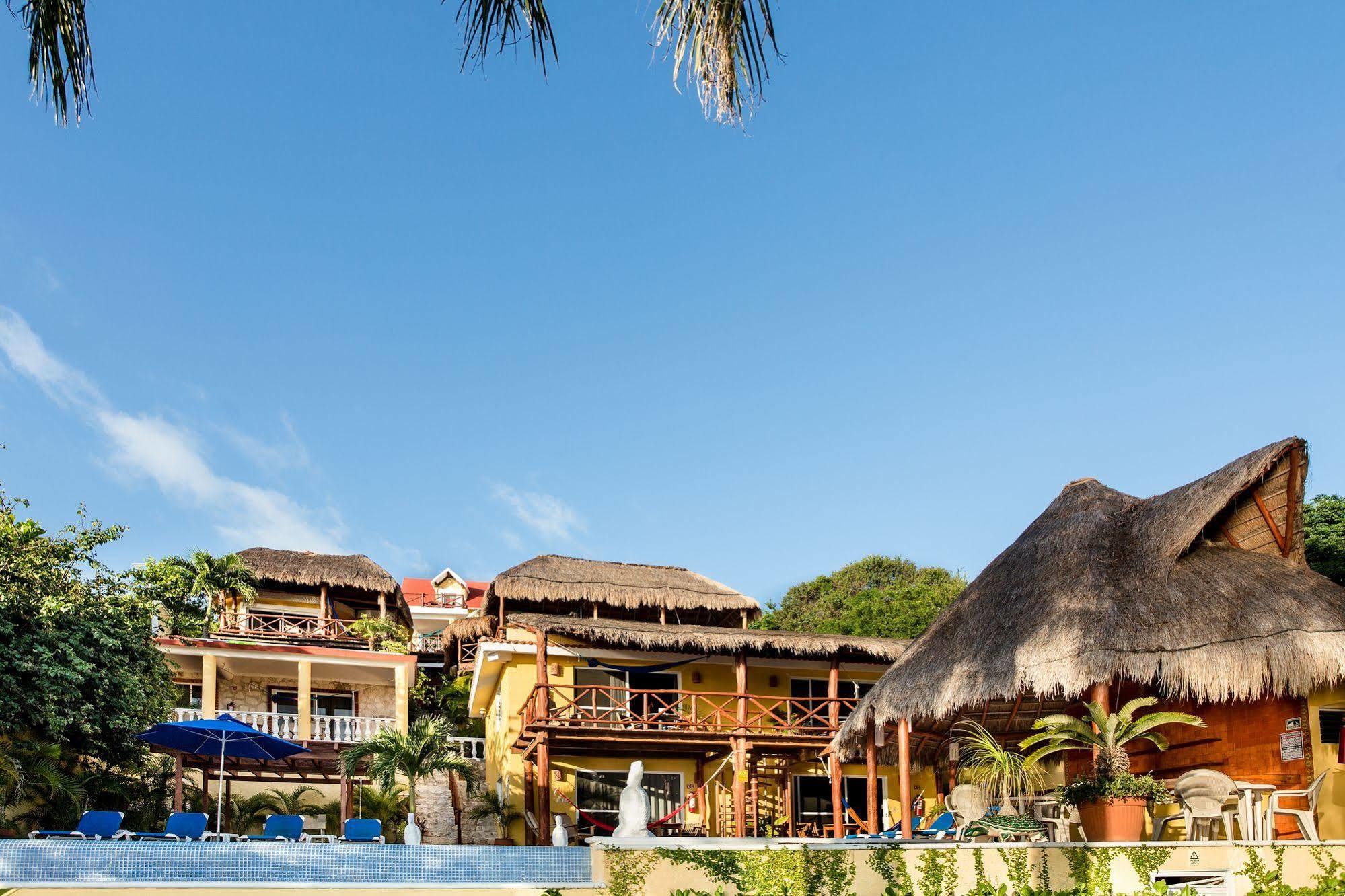 Hotel La Joya Isla Mujeres Bagian luar foto